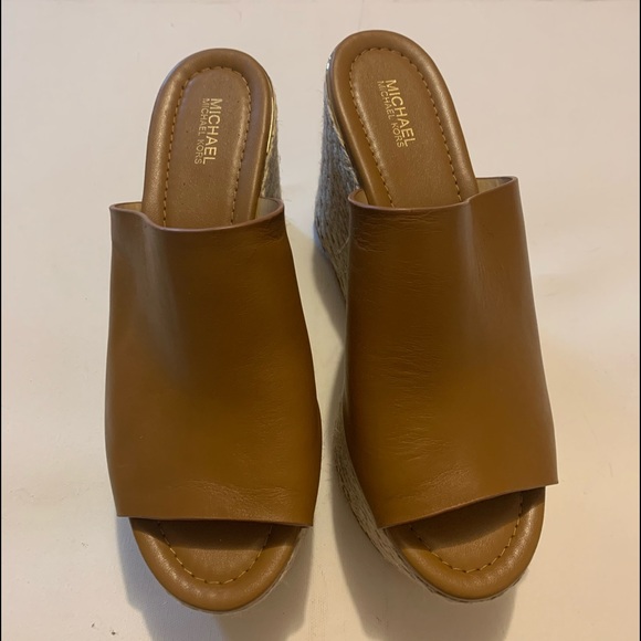 NWOB Michael Kors Cunningham Brown Wedges - Picture 4 of 9